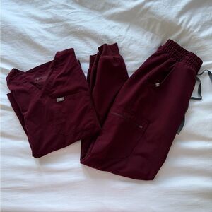Figs Burgundy Scrub Set